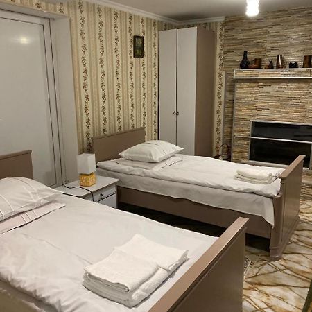 Гостевой дом HAPPY HOUSE Кутаиси Экстерьер фото